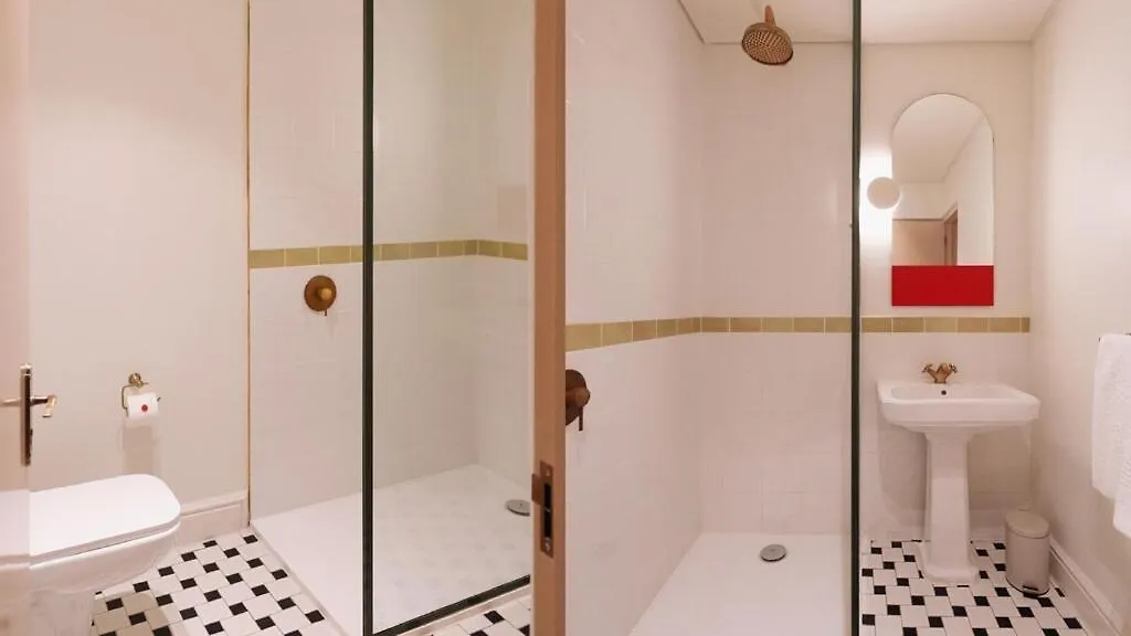 アパート Balcony Suite At The Trade Hotel ケープタウン
