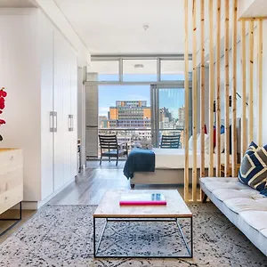 Backup-powered Urban Sanctuary Near Table Mountain Apartment
