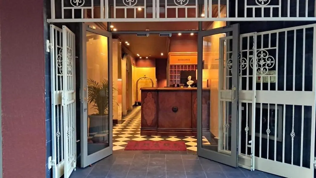 Apartment Balcony Suite At The Trade Hotel Cape Town